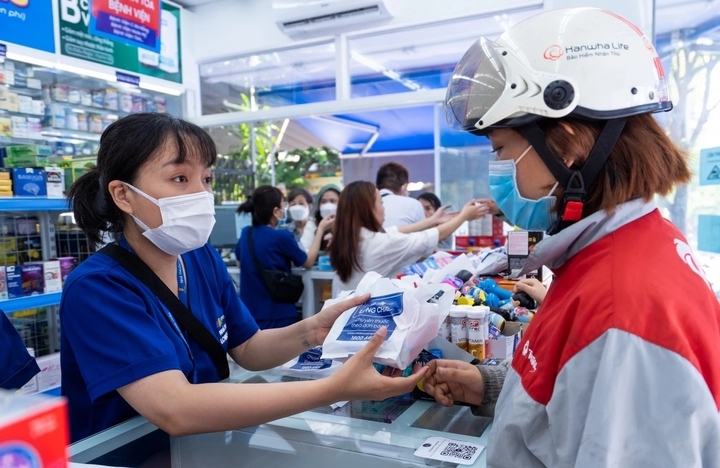FPT Long Châu cho biết không tăng giá sản phẩm, nhưng khuyến người dân không nên mua tích trữ nhiều (Ảnh M.H)