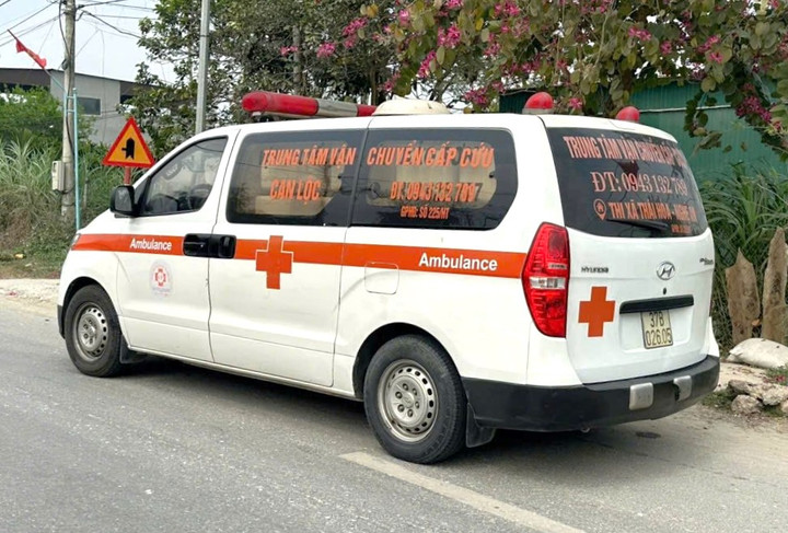 Xe cấp cứu BKS 37B- 026.05 đã hết hạn giấy phép sử dụng thiết bị phát tín hiệu ưu tiên.