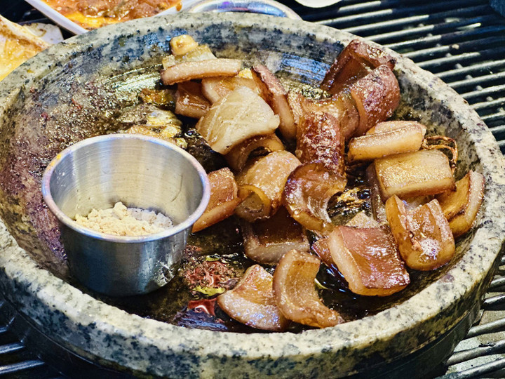 Thói quen ăn nhiều đồ chiên rán gây hại cho sức khỏe. (Ảnh minh họa: Ban Mai)