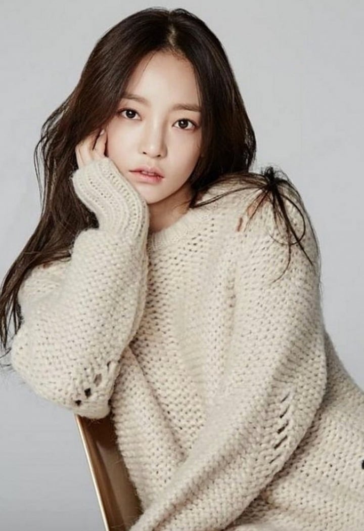 Goo Hara qua đời chỉ sau bạn thân Sulli 6 tuần.