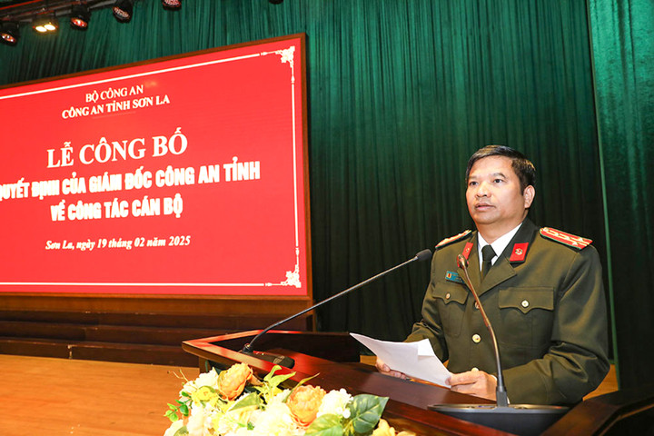 Đại tá Đặng Trọng Cường, Giám đốc Công an tỉnh Sơn La phát biểu chỉ đạo tại lễ công bố. (Ảnh: Cao Thiên)