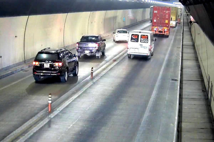 Ô tô quay đầu trong hầm đường bộ bị phạt bao nhiêu tiền? - 1