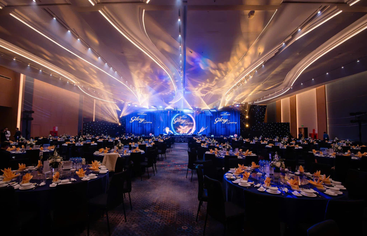 Phòng hội nghị không cột đa chức năng luôn sẵn sàng cho các bữa tiệc xa hoa. (Nguồn: Dream Dragon Resort)