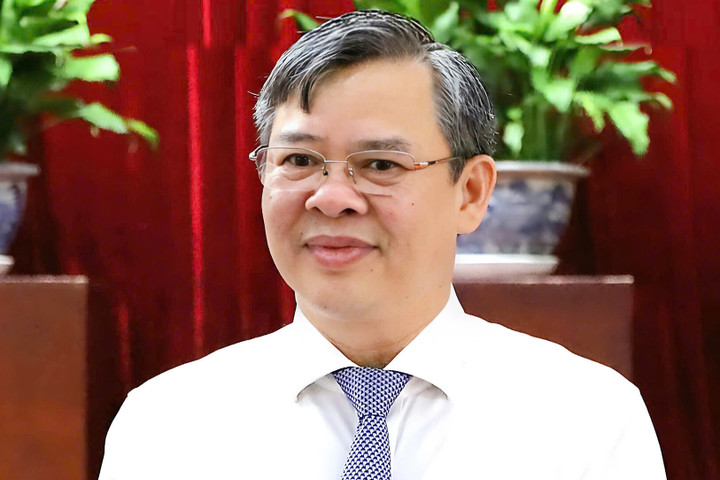 Ông Trương Cảnh Tuyên được bầu làm Chủ tịch UBND TP Cần Thơ. (Ảnh: H.T)