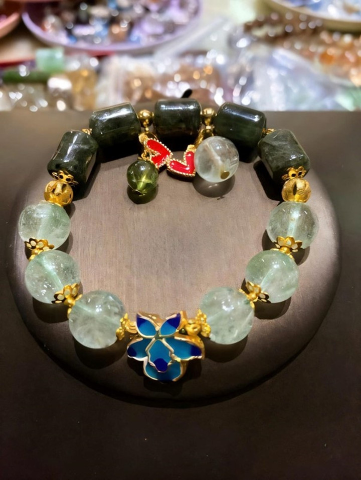 Bật mí 3 lưu ý khi sử dụng trang sức của Phong Thủy Hoàng Yến - 3