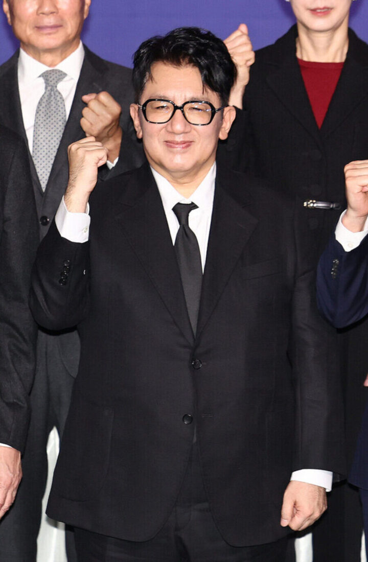 Bang Si Hyuk gây sốc với hình ảnh sau giảm cân.