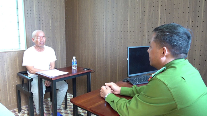 Trần Bảo Uyên tại cơ quan công an. (Ảnh: C.A)