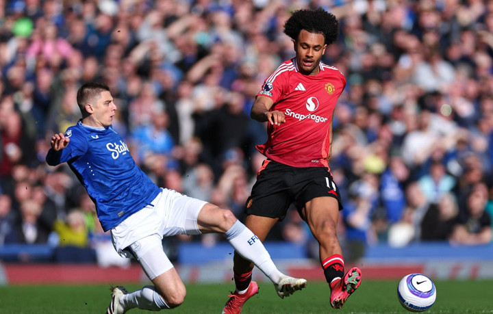 Man Utd thi đấu bế tắc trước Everton.