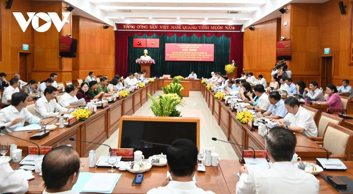 Toàn cảnh hội nghị.