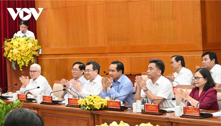 Các đại biểu dự hội nghị.