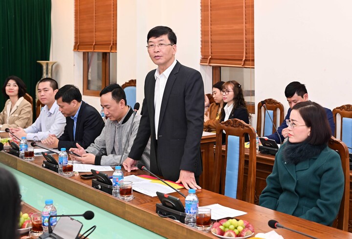 Ông Lê Quang Hiến - Phó Bí thư Thị ủy, Chủ tịch UBND thị xã Mỹ Hào - phát biểu.