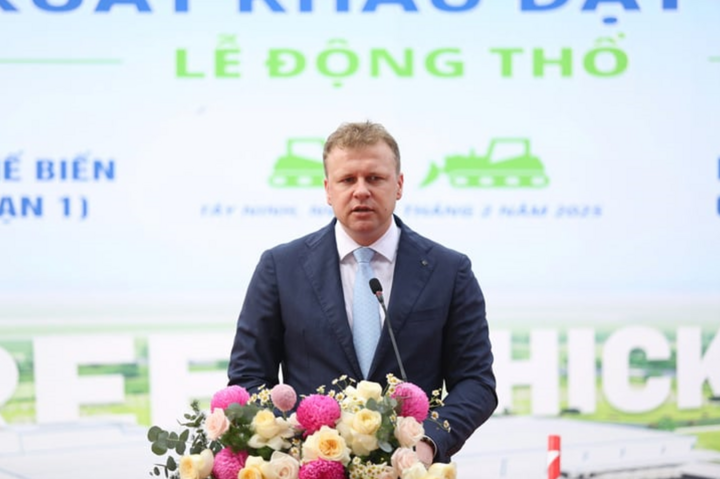Tổng Giám đốc De Heus Việt Nam và châu Á - ông Johan Van Den Ban.