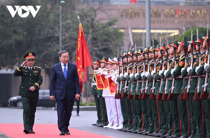 Tổng Bí thư Tô Lâm duyệt đội danh dự Quân đội Nhân dân Việt Nam