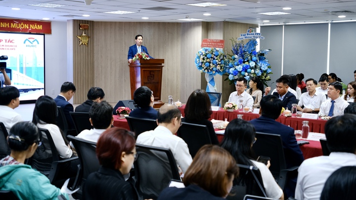 Ông Vũ Anh Khoa – Chủ tịch Hội đồng quản trị Saigon Co.op - chia sẻ tại buổi lễ.