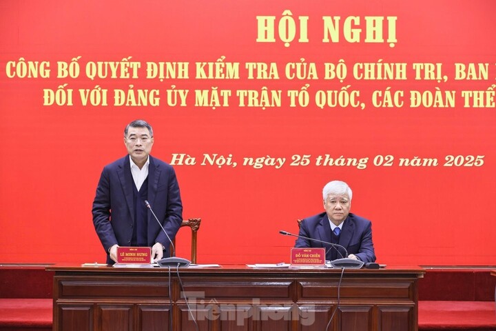 Trưởng Ban Tổ chức Trung ương Lê Minh Hưng phát biểu tại hội nghị