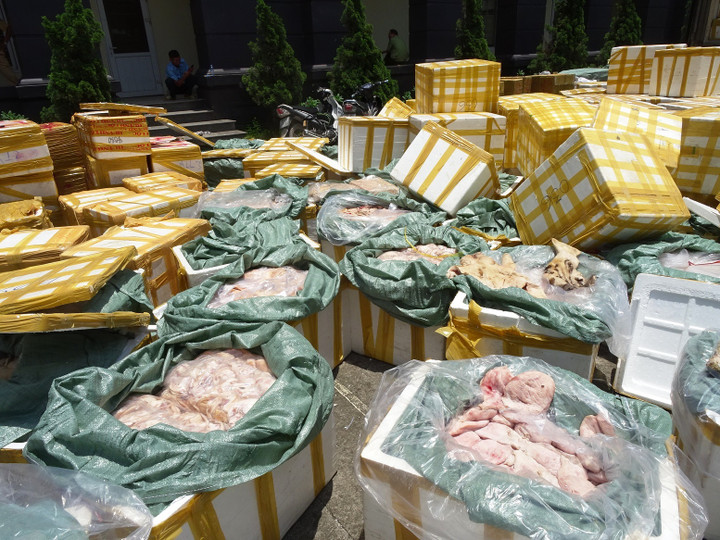 Thực phẩm bẩn, không rõ nguồn gốc vẫn tìm cách len lỏi vào thị trường