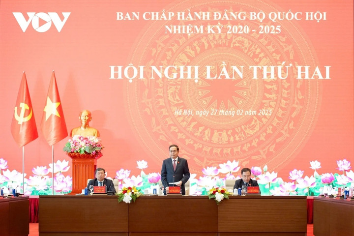 Chủ tịch Quốc hội: Nghiên cứu sửa đổi quy định để tiếp tục sắp xếp bộ máy - 1