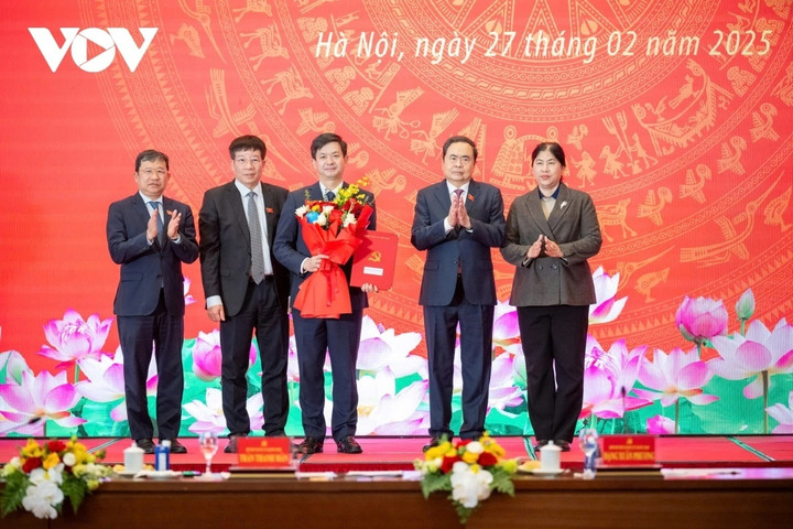 Chủ tịch Quốc hội: Nghiên cứu sửa đổi quy định để tiếp tục sắp xếp bộ máy - 2