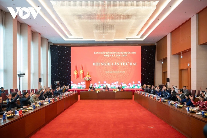 Chủ tịch Quốc hội: Nghiên cứu sửa đổi quy định để tiếp tục sắp xếp bộ máy - 4