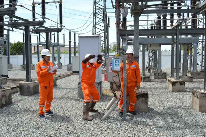 Đóng điện công trình nâng công suất “Thay máy biến áp T2-40MVA bằng 63MVA TBA 110kV” tại Gò Công, Tiền Giang.