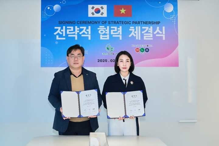 Ông Yoo Jeong Cheol – Phó Tổng Giám đốc KOLMAR BNH - tại Lễ ký kết.