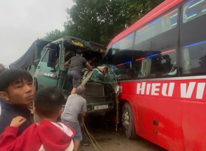 Hiện trường vụ tai nạn. (Ảnh: T.L)