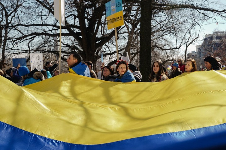 Biểu tình ủng hộ Ukraine, phản đối chiến tranh ở Mỹ.