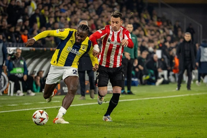 Fenerbahce chạm trán Rangers tại Europa League