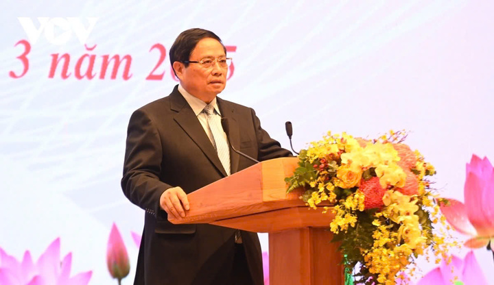 Thủ tướng nhấn mạnh, phụ nữ luôn đóng vai trò hết sức quan trọng trong quá trình phát triển của mỗi gia đình, mỗi cộng đồng, từng quốc gia, dân tộc và toàn thể nhân loại nói chung.