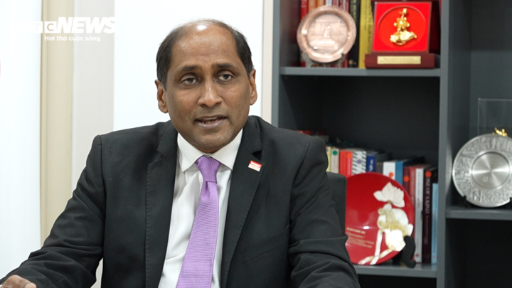 Embajador de Singapur en Vietnam, Jaya Ratnam.