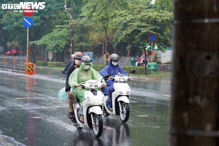 Thời tiết TP.HCM hôm nay 12/3, chiều tối xuất hiện mưa trái mùa với lượng mưa nhỏ.