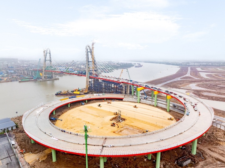 Hợp long cầu Hoàng Gia kết nối Vinhomes Royal Island với trung tâm Hải Phòng - 2