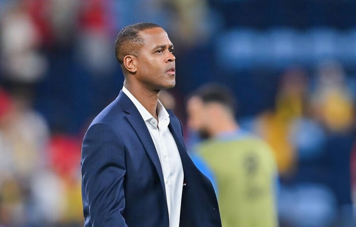 Patrick Kluivert thừa nhận học trò mắc nhiều sai lầm.