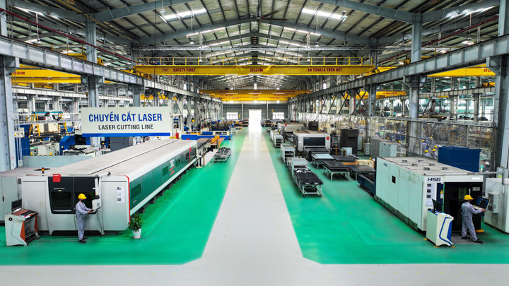 Dây chuyền cắt laser tại Trung tâm Cơ khí.
