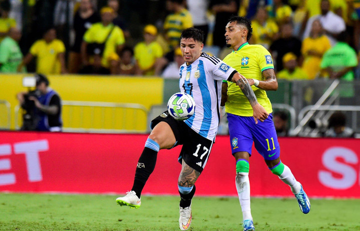 Argentina thắng Brazil 1-0 ở lượt đi trên sân khách.