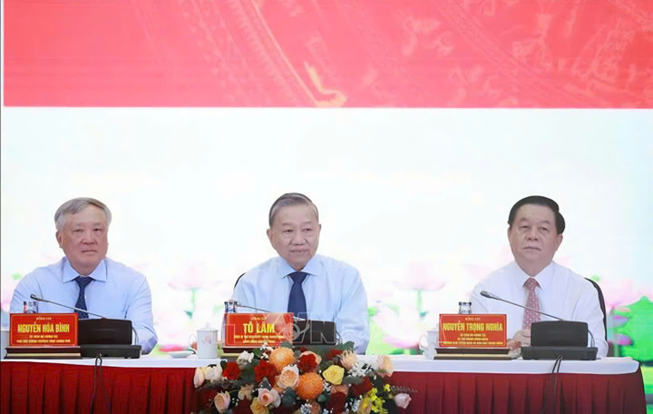 Tổng Bí thư Tô Lâm chủ trì buổi gặp mặt. (Ảnh: TTXVN)