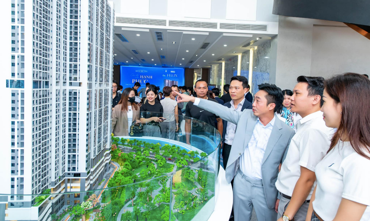 …C-Holdings còn đồng hành và hỗ trợ tài chính cho người trẻ với quỹ FIT FUND và chương trình FIT GEN.