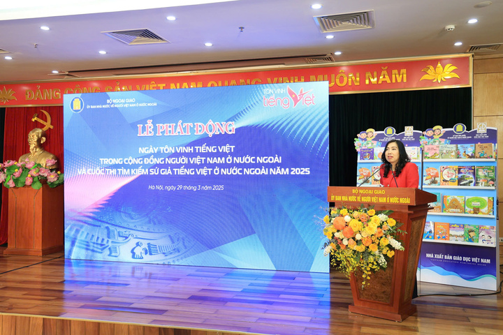 Thứ trưởng Bộ Ngoại giao Lê Thị Thu Hằng phát biểu tại sự kiện