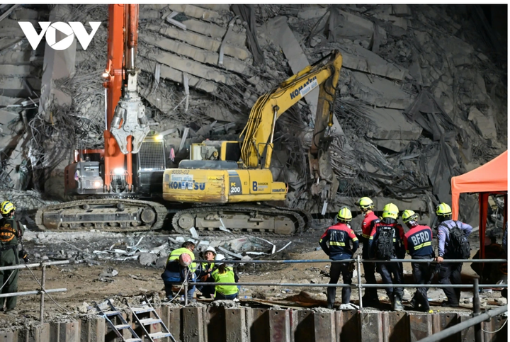 Hiện trường vụ sập tòa nhà 30 tầng ở Chatuchak, Bangkok.