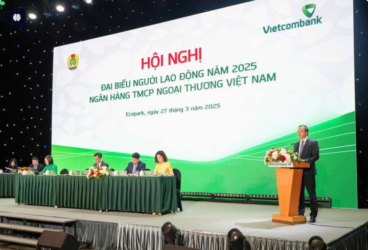 Ông Lê Quang Vinh - Phó Bí thư Đảng ủy, Thành viên HĐQT, Tổng Giám đốc Vietcombank phát biểu tại Hội nghị.