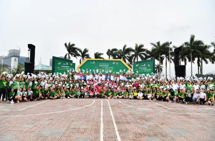 Hình ảnh tại Lễ phát động Giải chạy “Vietcombank Run & Share 2025: Vạn trái tim - Một niềm tin”.