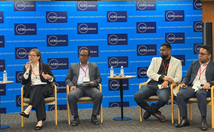 Bà Nguyễn Thị Kim Phượng (ngoài cùng bên trái) - Phó Giám đốc Ban Khách hàng doanh nghiệp BIDV - phát biểu tại Diễn đàn.