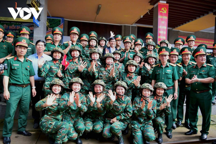 Như tin đã đưa, theo nhiệm vụ, kế hoạch huấn luyện giai đoạn 3, các khối diễu binh, diễu hành của Bộ Quốc phòng di chuyển vào miền Nam thành năm đoàn. Trong đó, 4 đoàn xuất phát tại ga Hà Nội, 1 đoàn từ Tam Kỳ, Quảng Nam. Các đoàn tàu này sẽ đến ga Biên Hoà, Đồng Nai vào ngày 5/4. Sau đó tiếp tục di chuyển bằng đường bộ đến các địa điểm trú quân theo kế hoạch tập luyện.