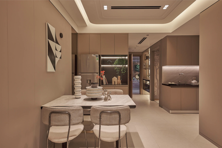 Với lối thiết kế “Harmonious Living”, mỗi không gian tại căn hộ The Gió Riverside là một câu chuyện riêng, được kể bằng ngôn ngữ của sự hài hòa trong tổng thể. Nơi mỗi hơi thở đều mang lại cảm giác thư thái, mỗi góc nhỏ đều khơi dậy sự kết nối và mỗi ngày đều là một trải nghiệm trọn vẹn, cân bằng.
