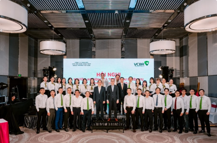 Các đại biểu tham dự hội nghị người lao động Công ty VCBR năm 2025.