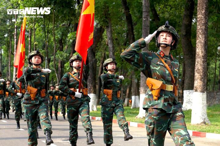 Dự báo TP.HCM nắng nóng trên diện rộng trong dịp nghỉ lễ, với nhiệt độ dao động 34-37°C