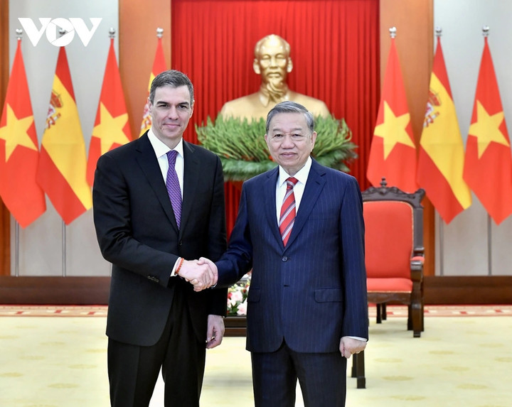 Thủ tướng Tây Ban Nha Pedro Sánchez và Tổng Bí thư Tô Lâm.