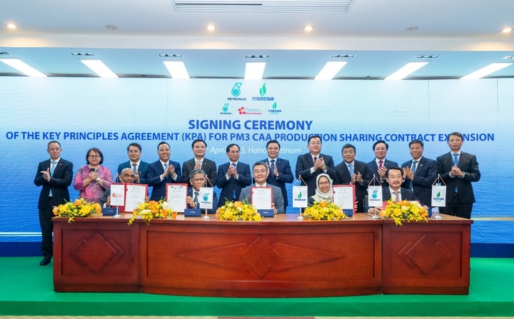 Tổng Giám đốc Petrovietnam Lê Ngọc Sơn khẳng định việc gia hạn PSC Lô PM3 CAA là một quyết định mang tính chiến lược quan trọng và Petronas ký kết hợp đồng hợp tác tại Lô PM3 CAA.