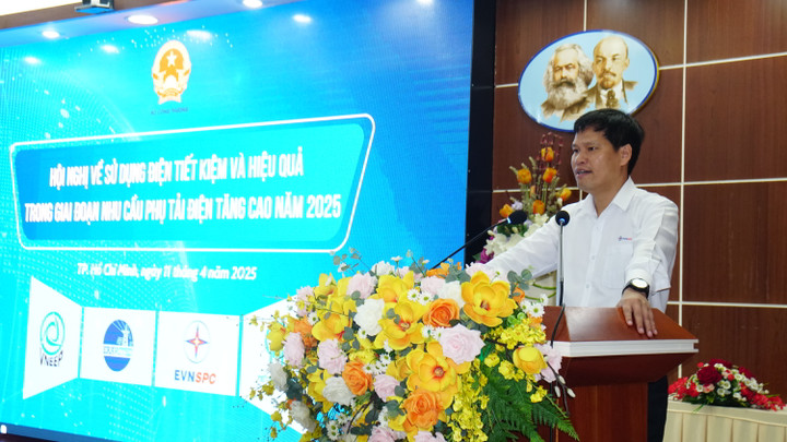 Ông Bùi Quốc Hoan – Phó Tổng giám đốc EVNSPc phát biểu tại Hội nghị