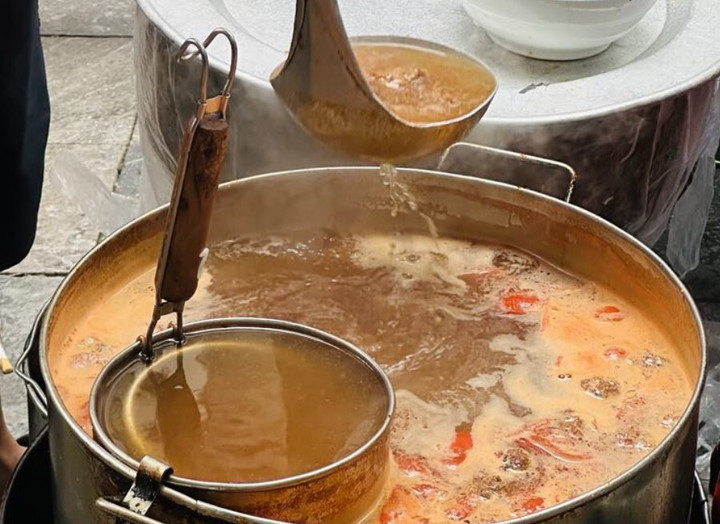 Sử dụng nước dùng quá nóng không tốt cho hệ tiêu hóa. (Ảnh minh họa: Vietnamnet)